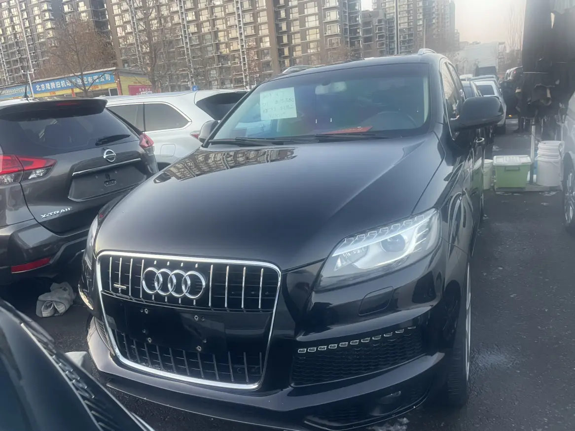 Audi Q7  из Китая