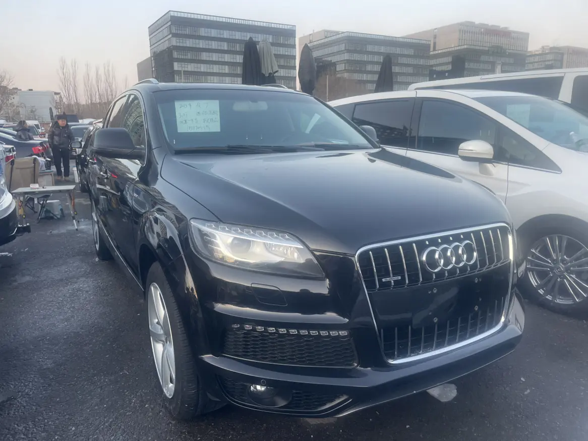 Audi Q7  из Китая