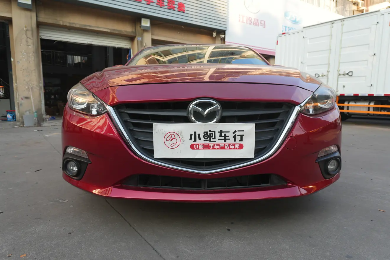 Mazda Axela (Mazda3)  из Китая