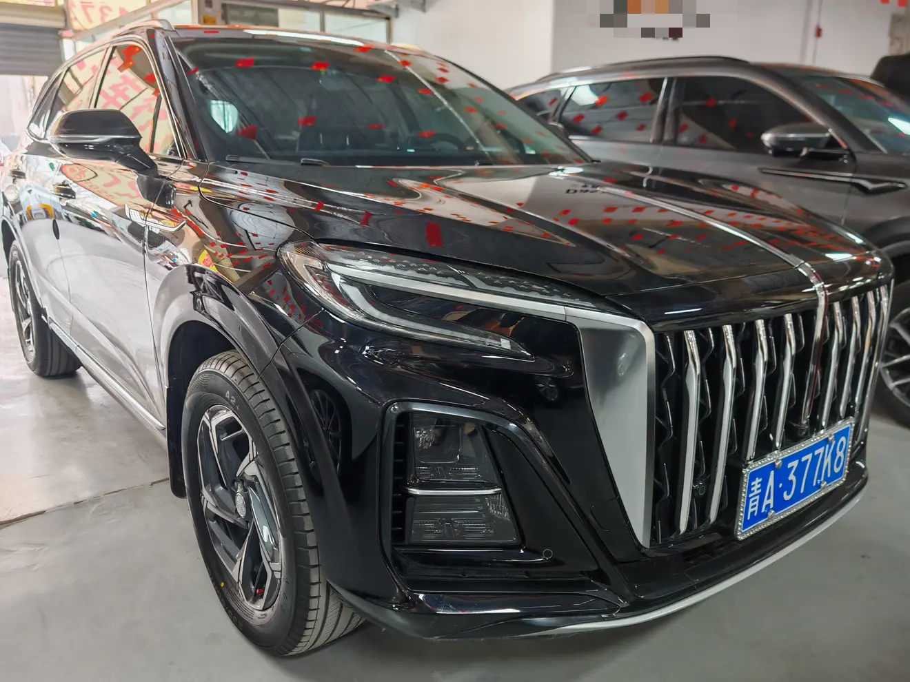 Hongqi HS3  из Китая