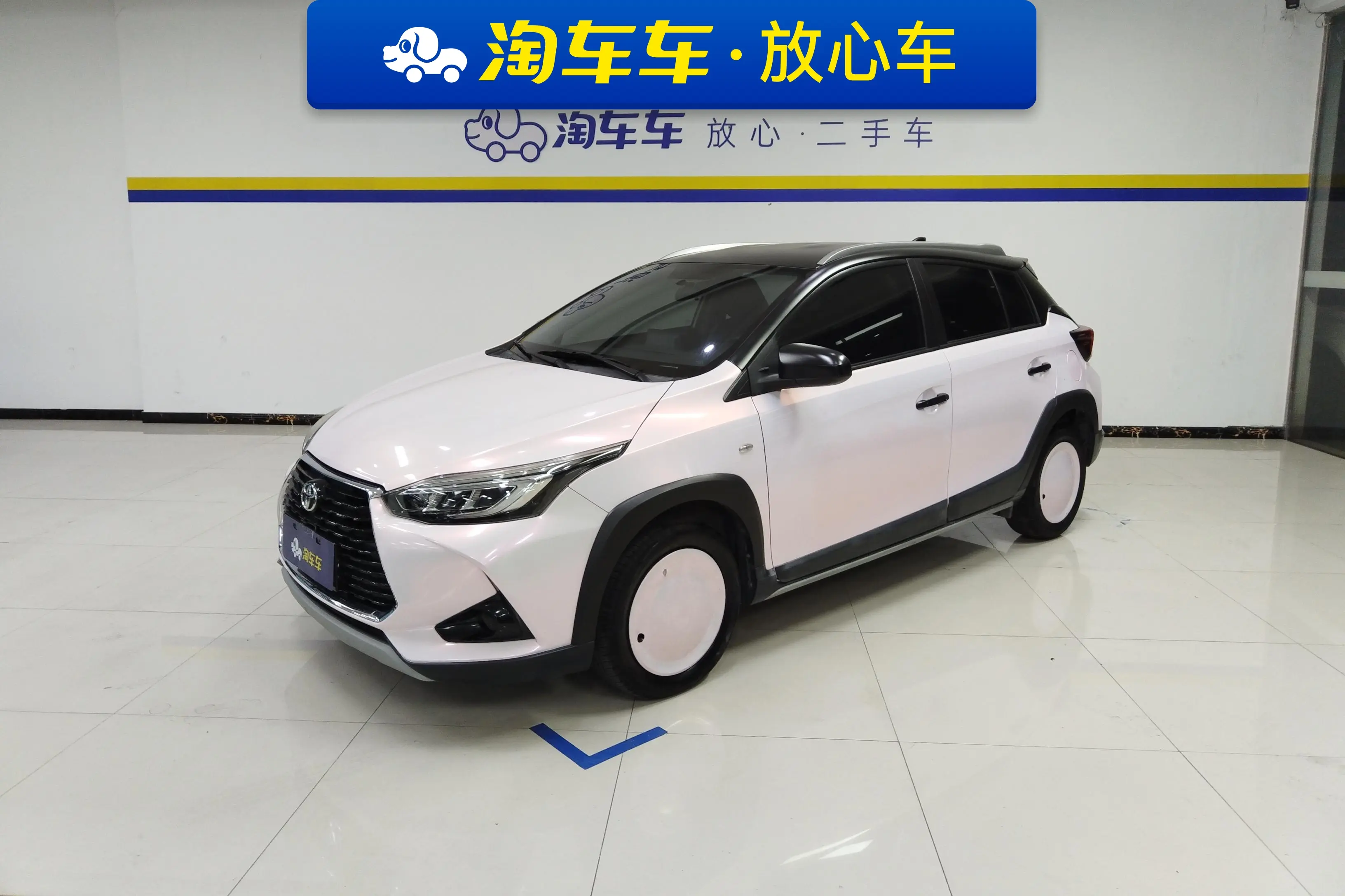 Toyota Yaris L  из Китая