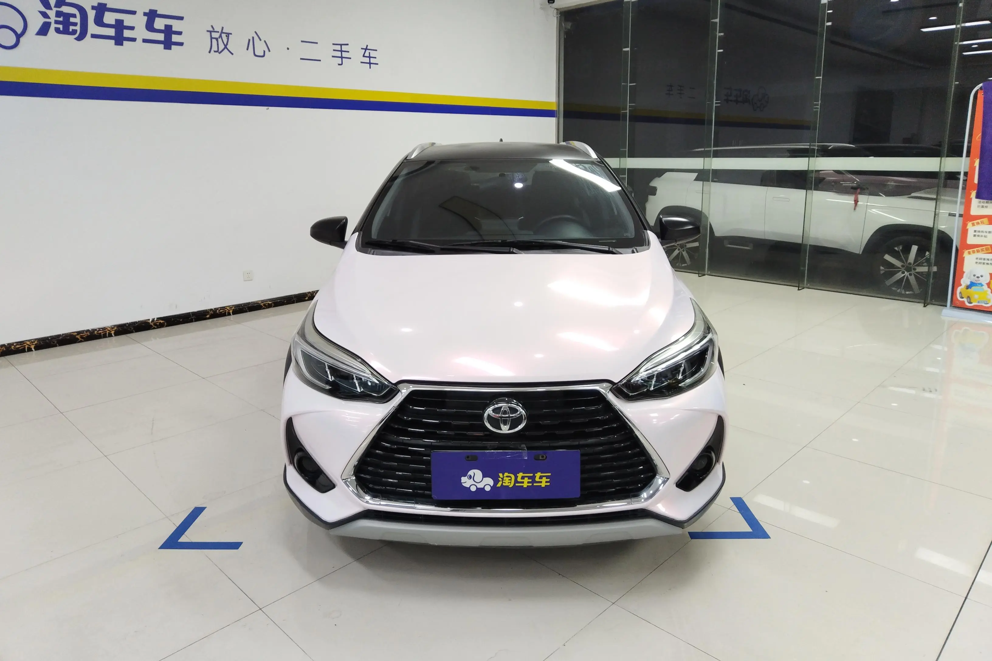 Toyota Yaris L  из Китая