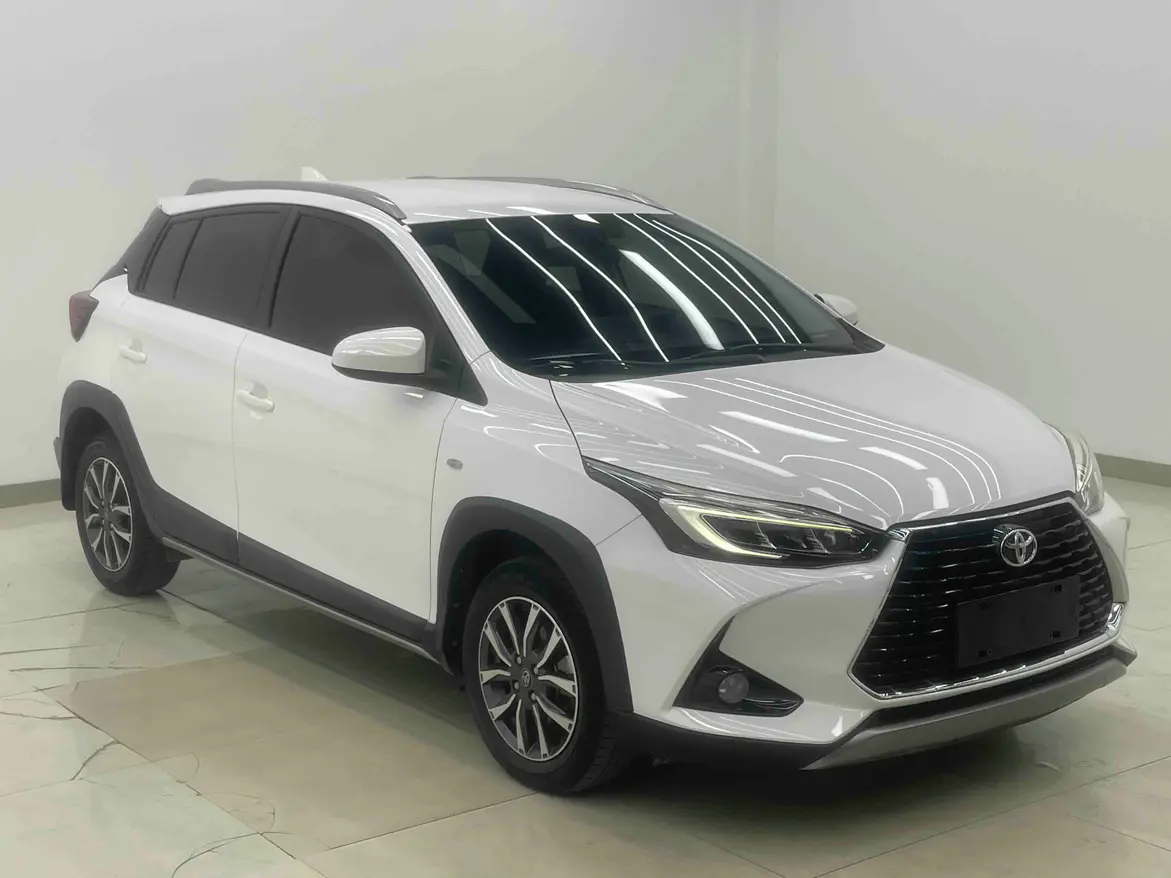 Toyota Yaris L  из Китая