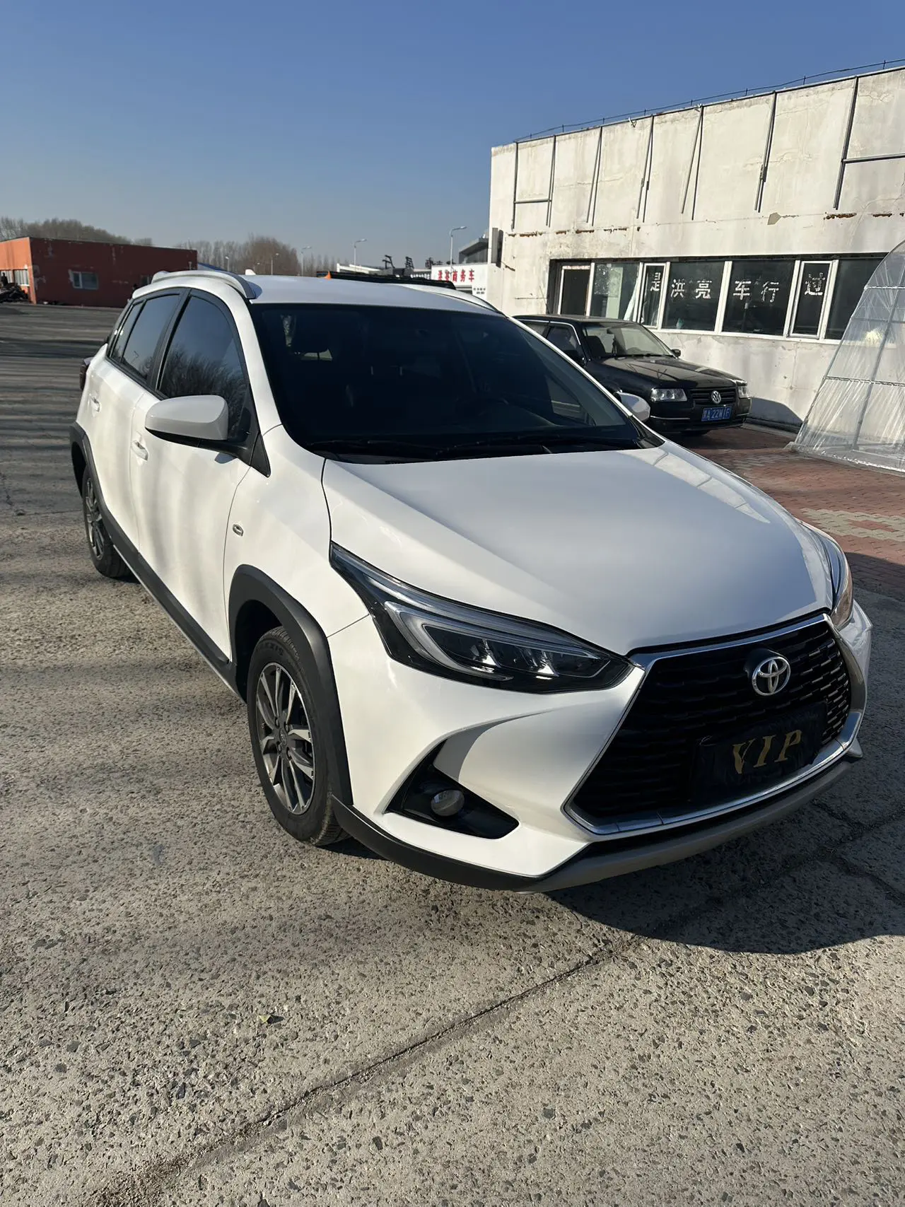 Toyota Yaris L  из Китая