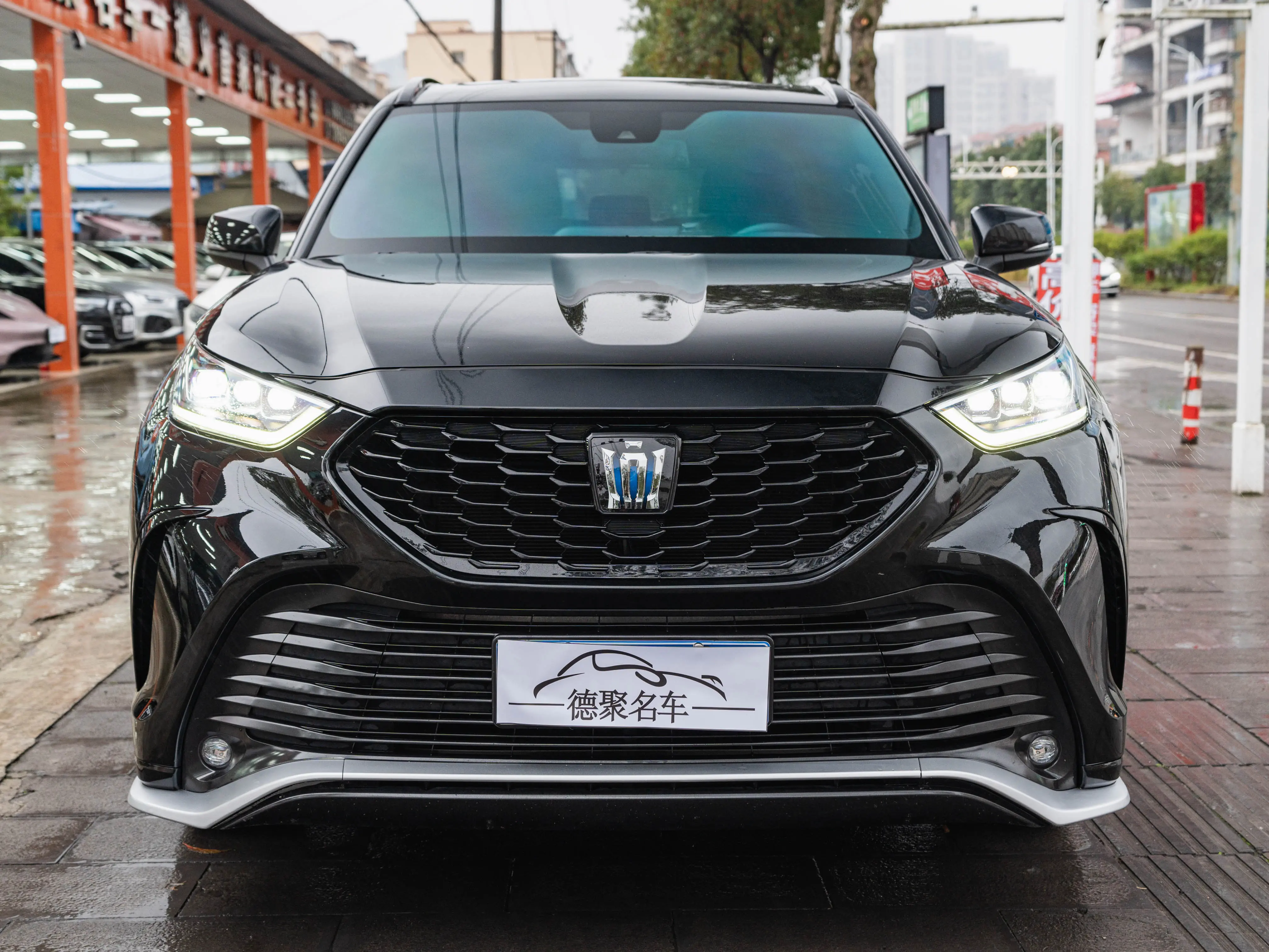 Toyota Crown Kluger  из Китая