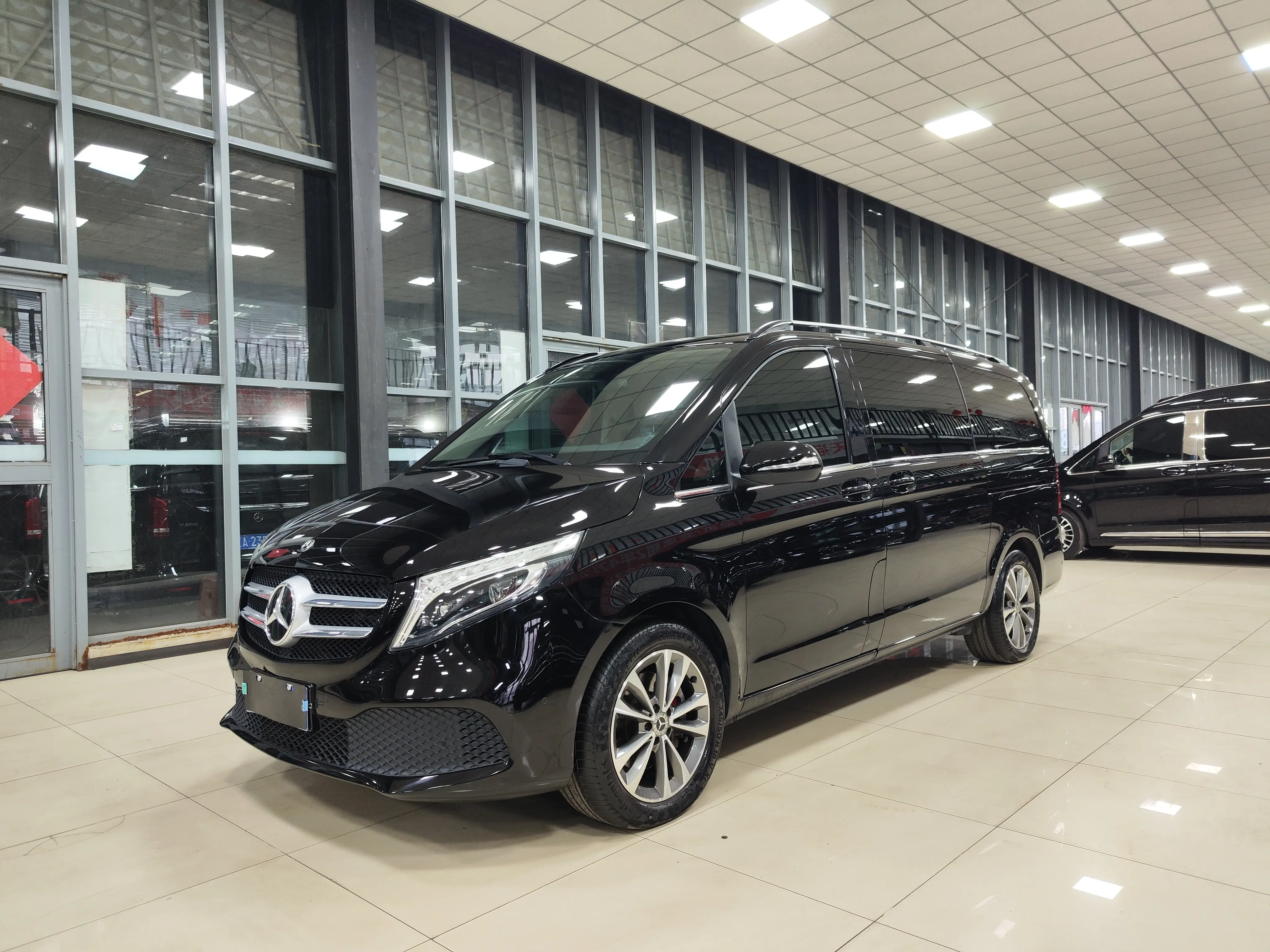 Mercedes-Benz Mercedes Benz V Class  из Китая