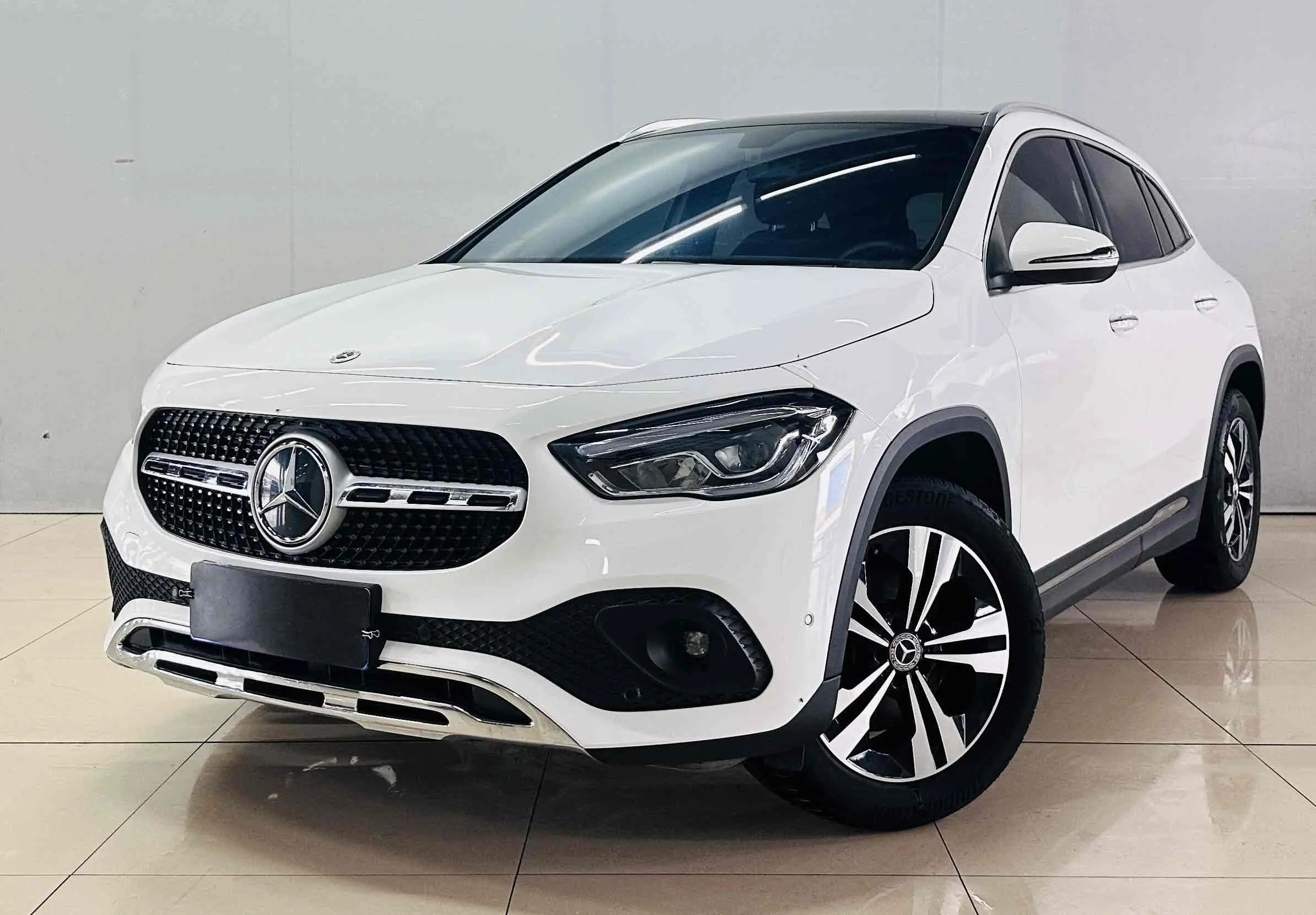 Mercedes-Benz GLA  из Китая