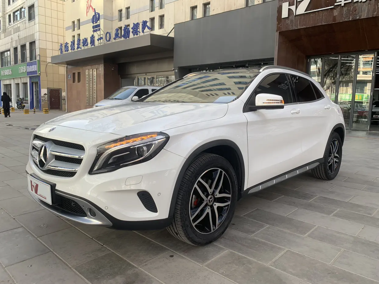 Mercedes-Benz GLA  из Китая