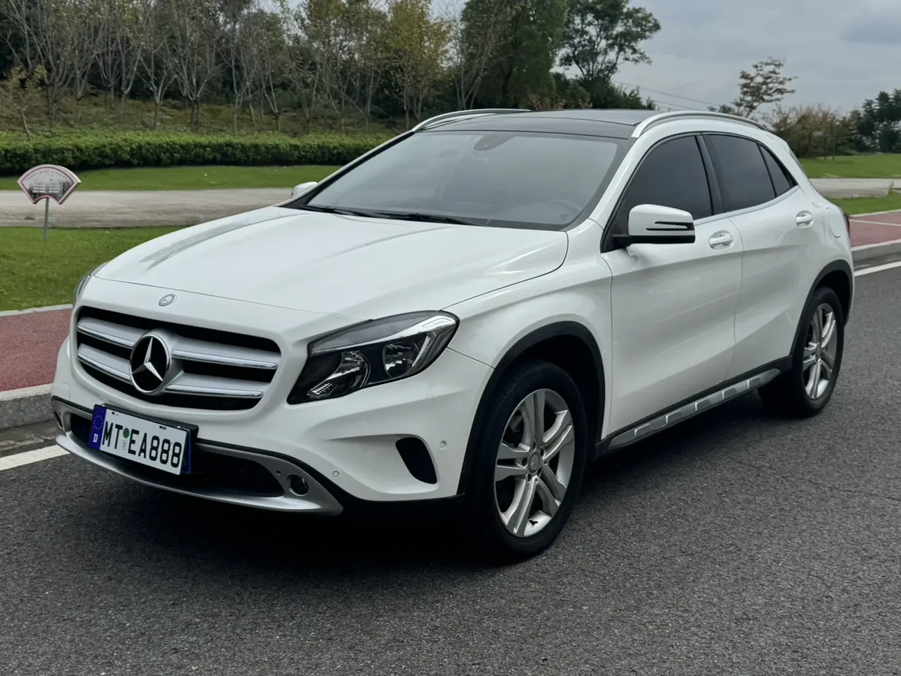 Mercedes-Benz GLA  из Китая