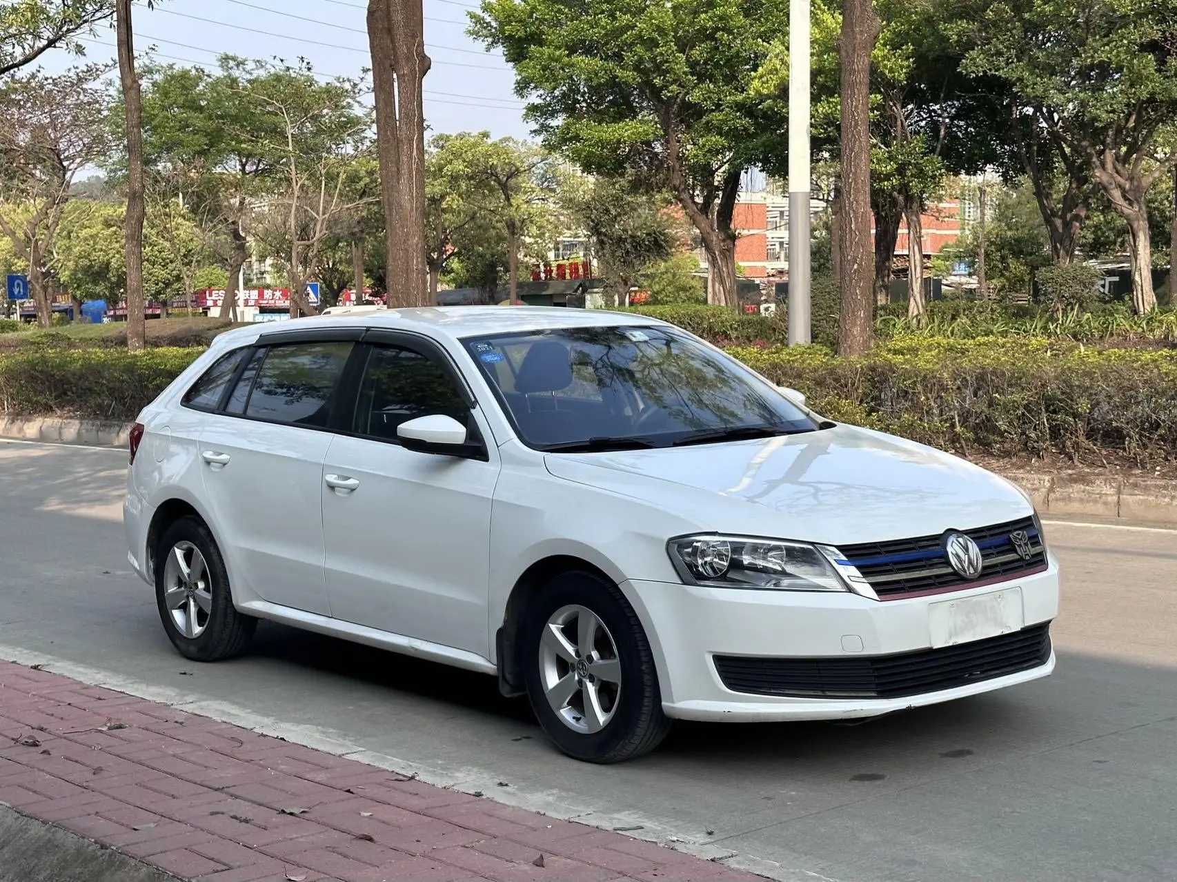 Volkswagen Langxing  из Китая