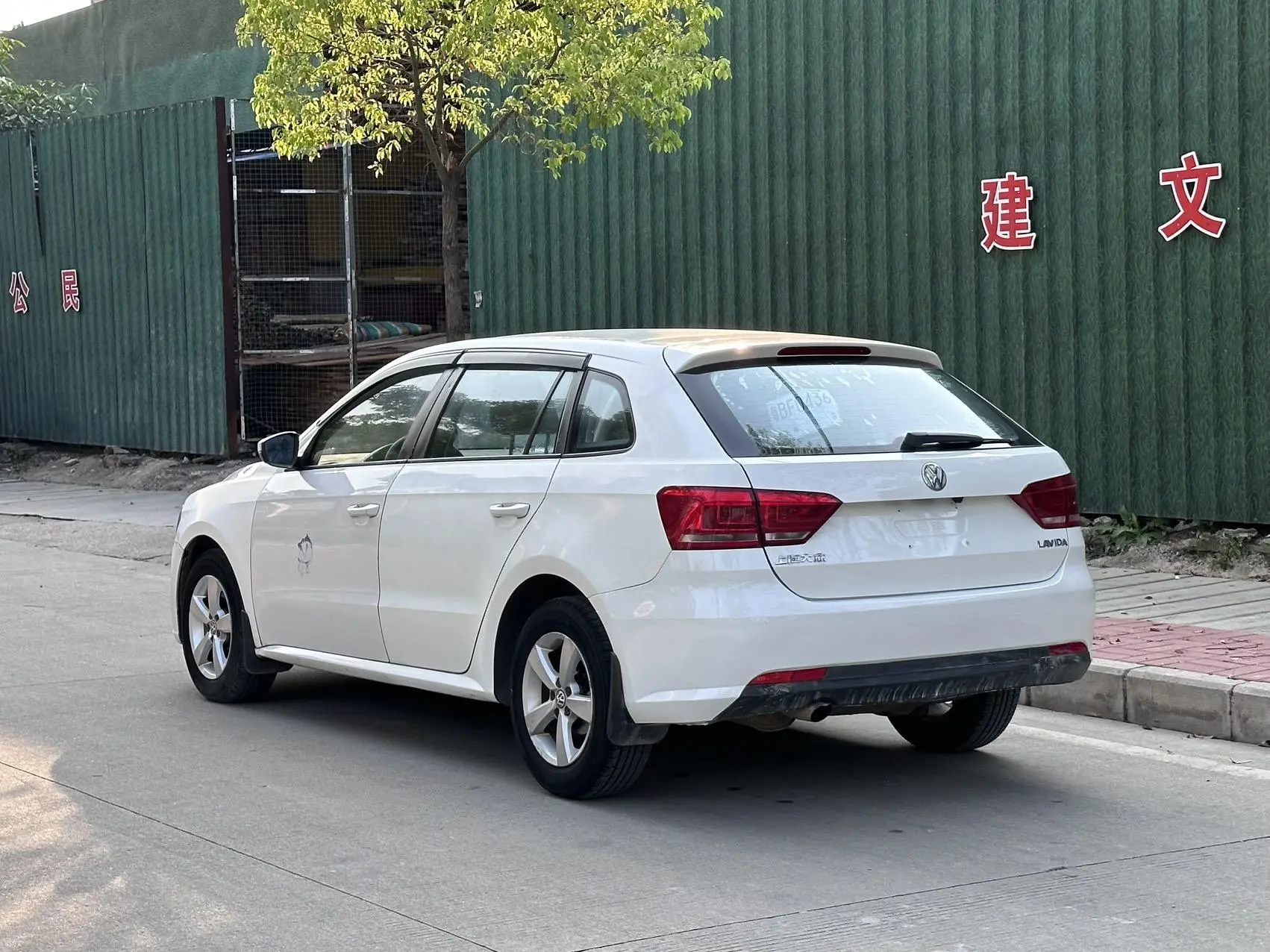 Volkswagen Langxing  из Китая