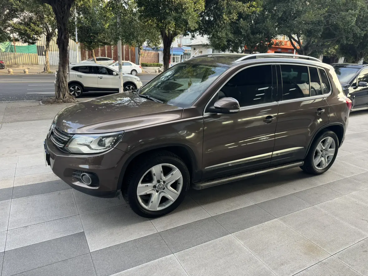 Volkswagen Tiguan  из Китая