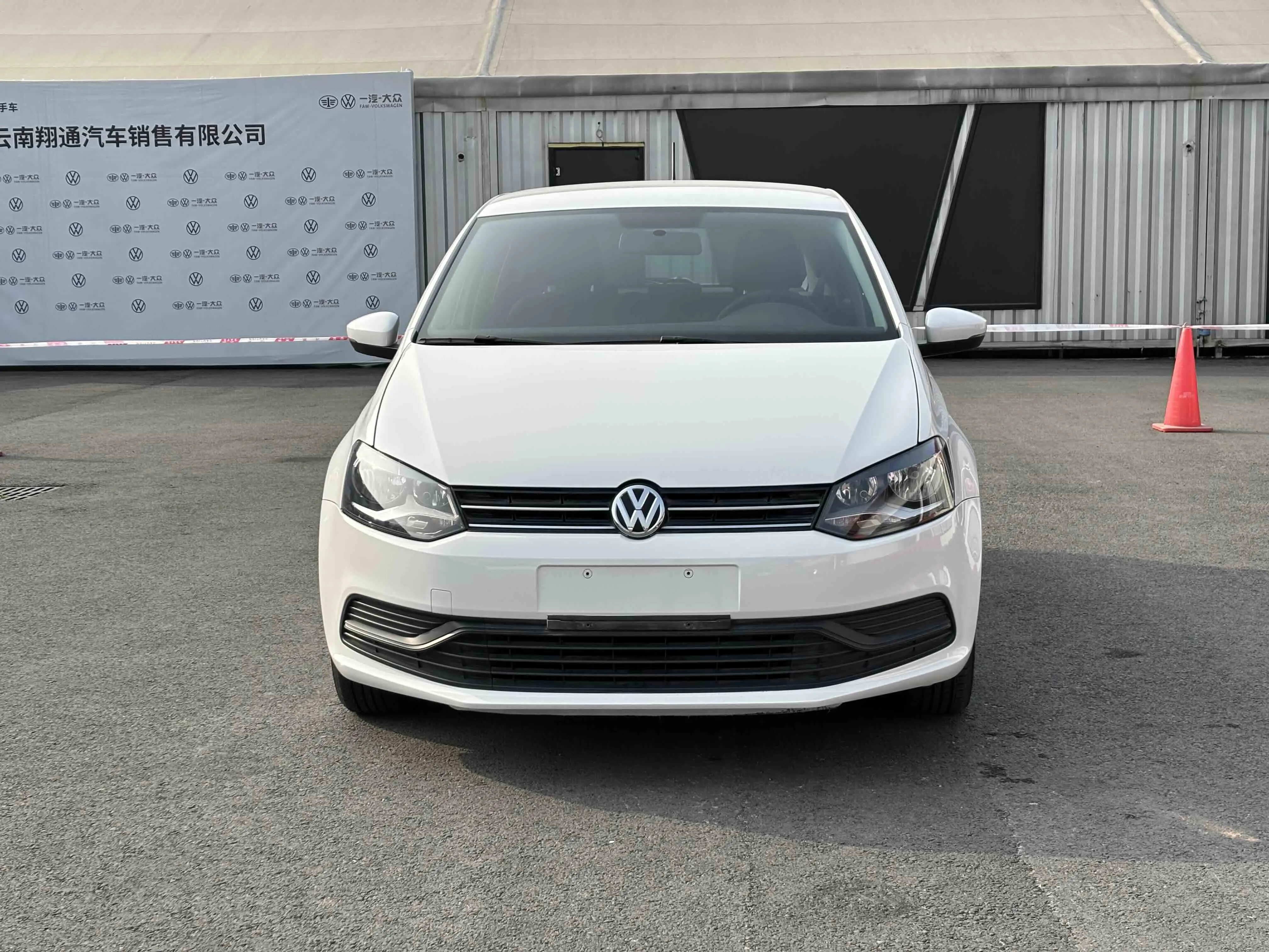 Volkswagen Polo  из Китая