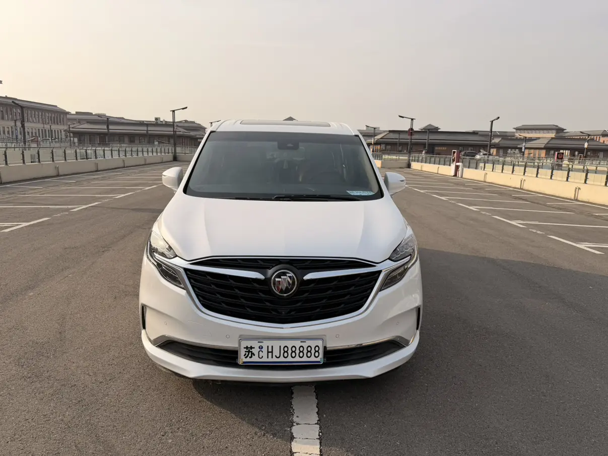 Buick GL8  из Китая