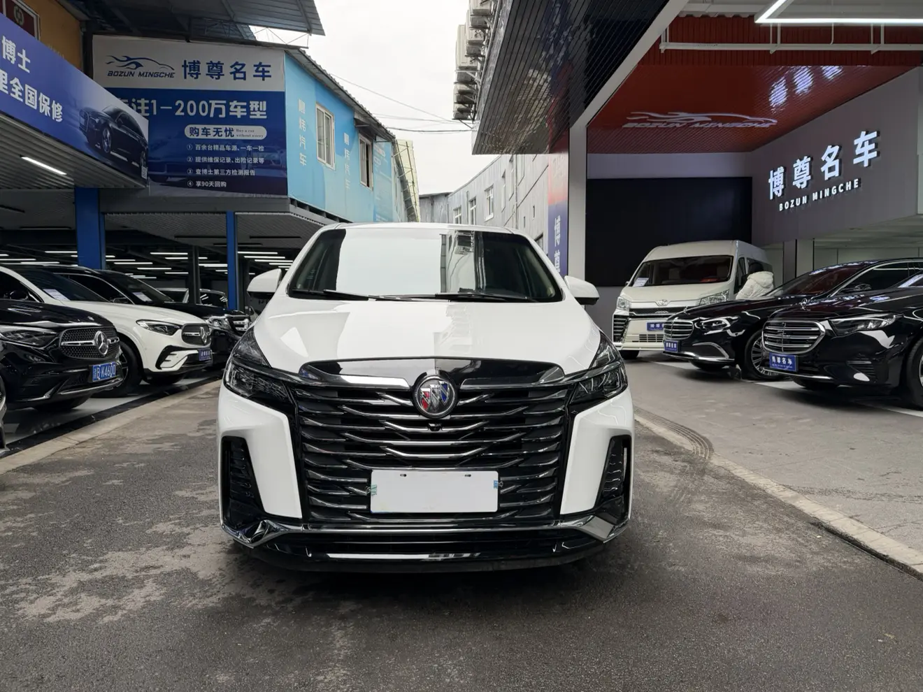 Buick GL8  из Китая