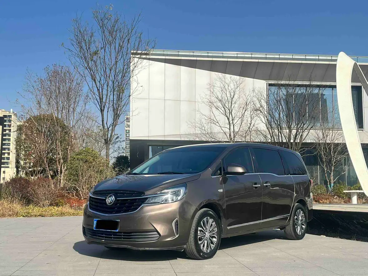 Buick GL8  из Китая