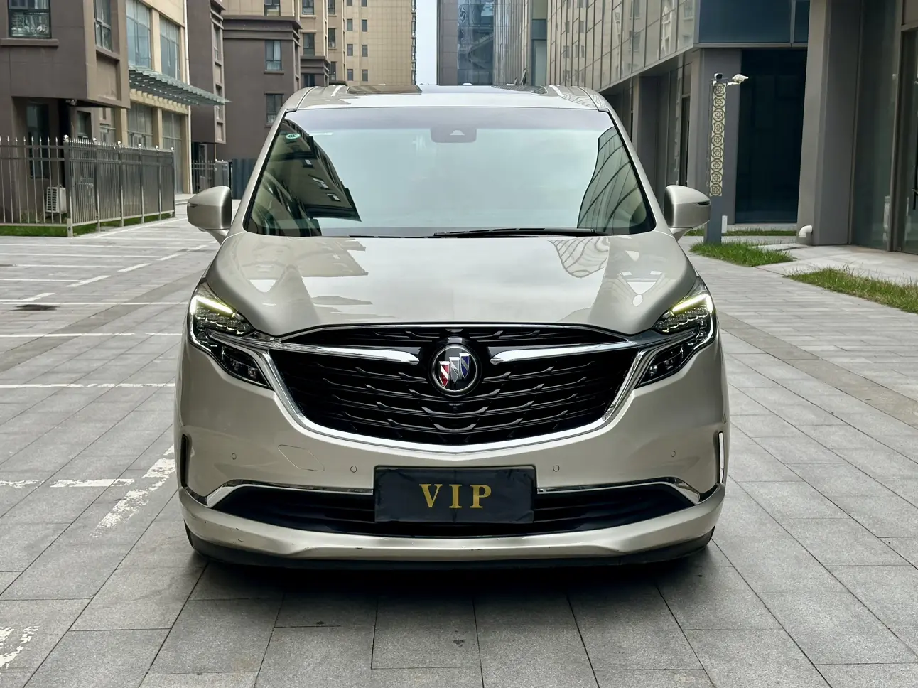 Buick GL8  из Китая