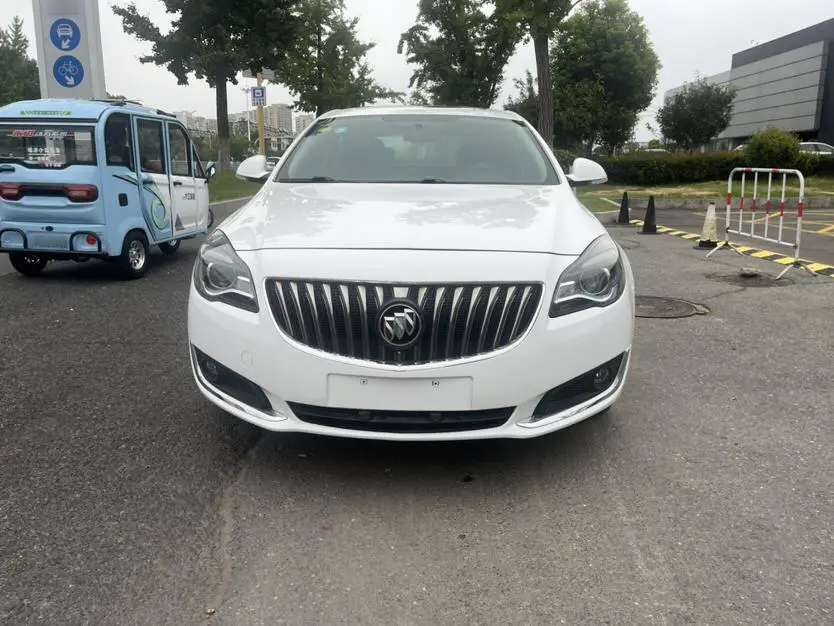 Buick Majesty  из Китая