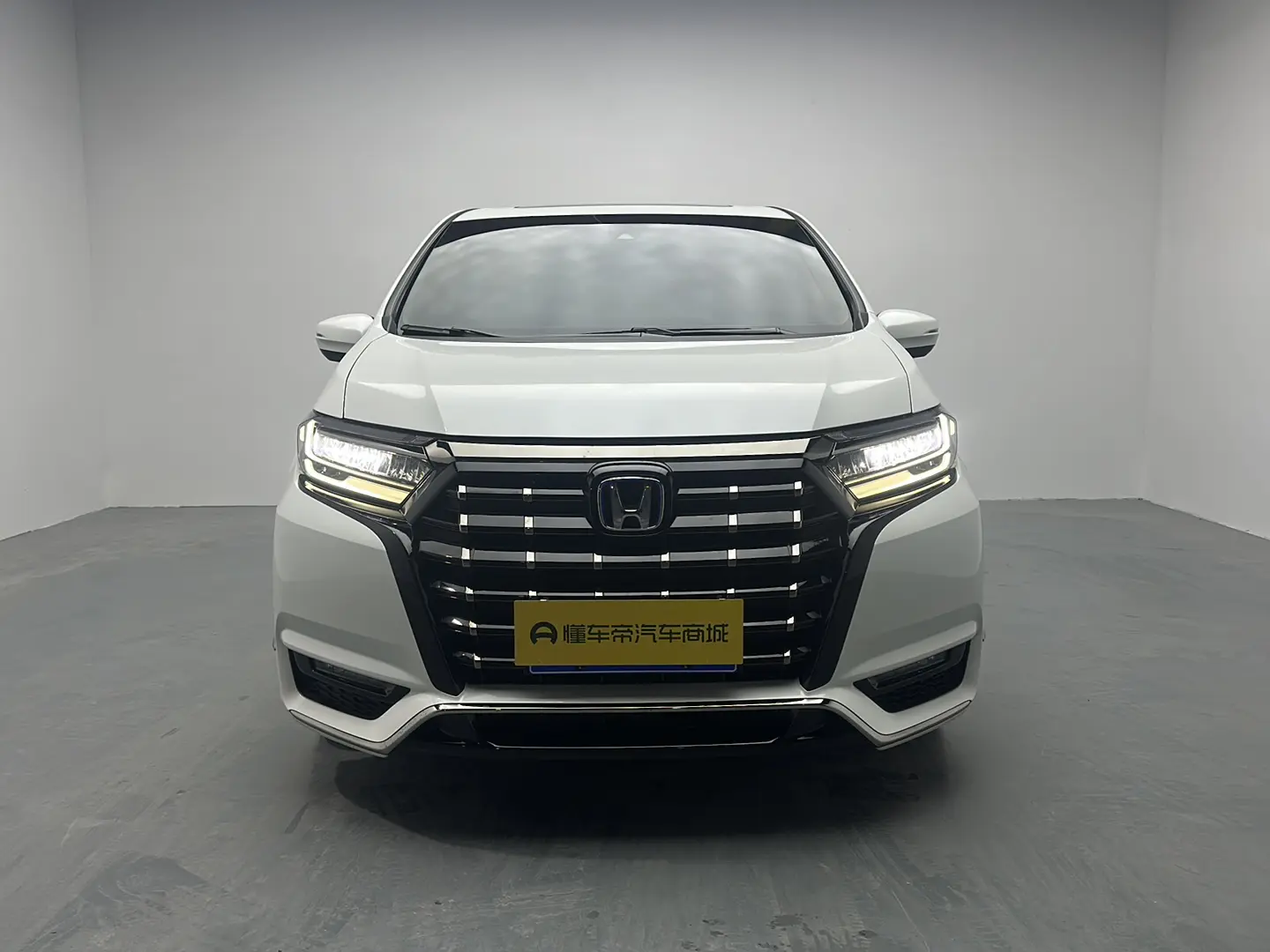 Honda Elysion (Alison)  из Китая