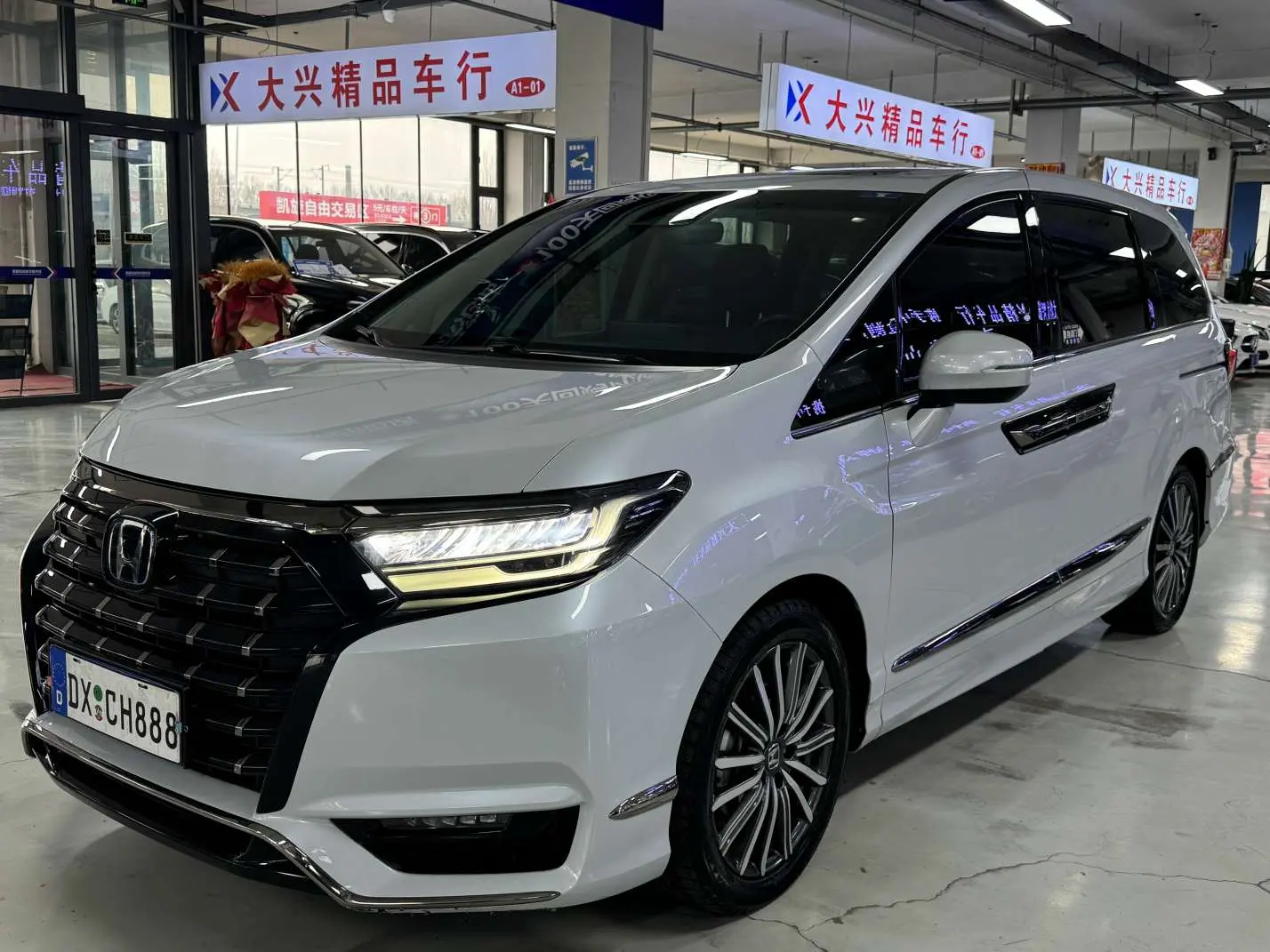 Honda Elysion (Alison)  из Китая