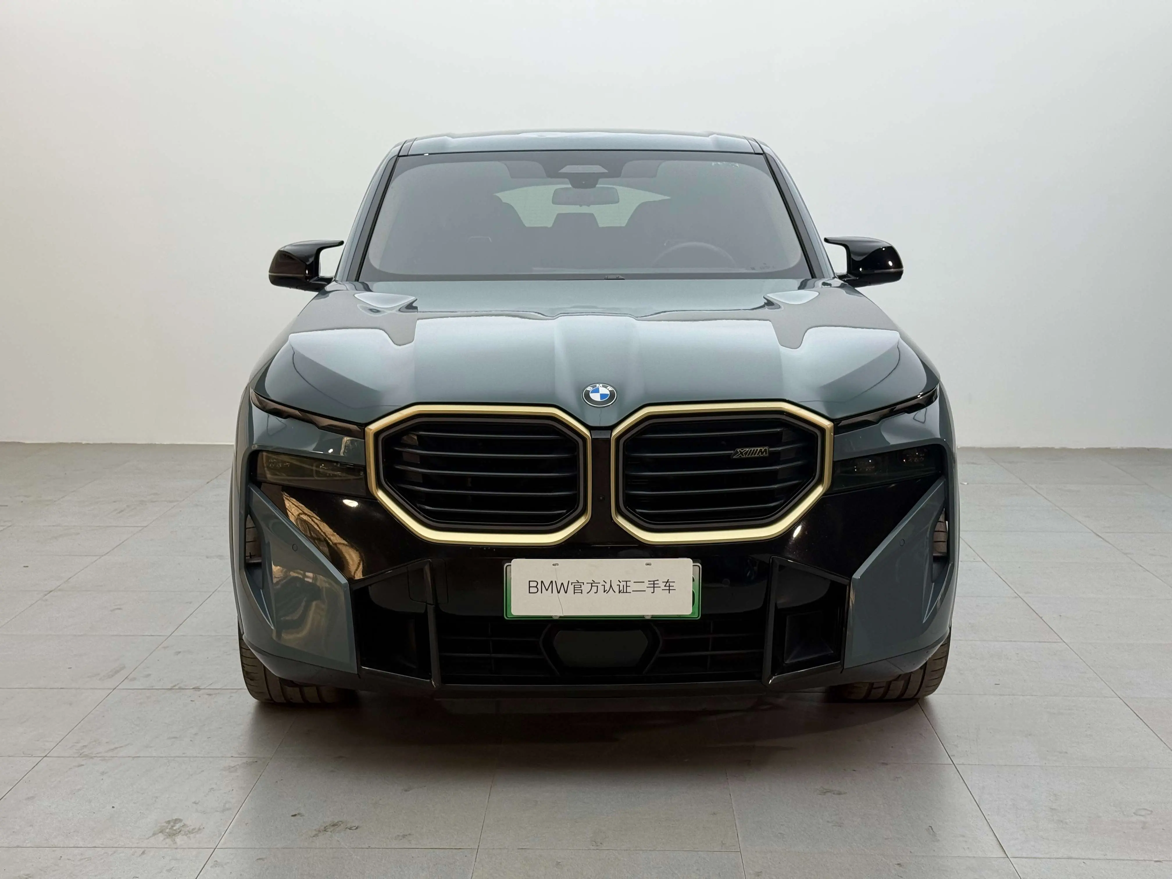 BMW XM  из Китая