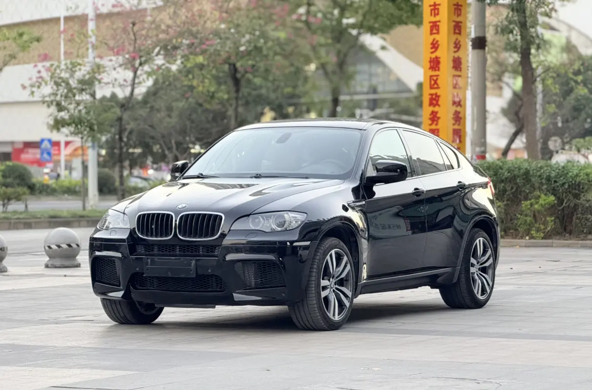 BMW X6 M  из Китая