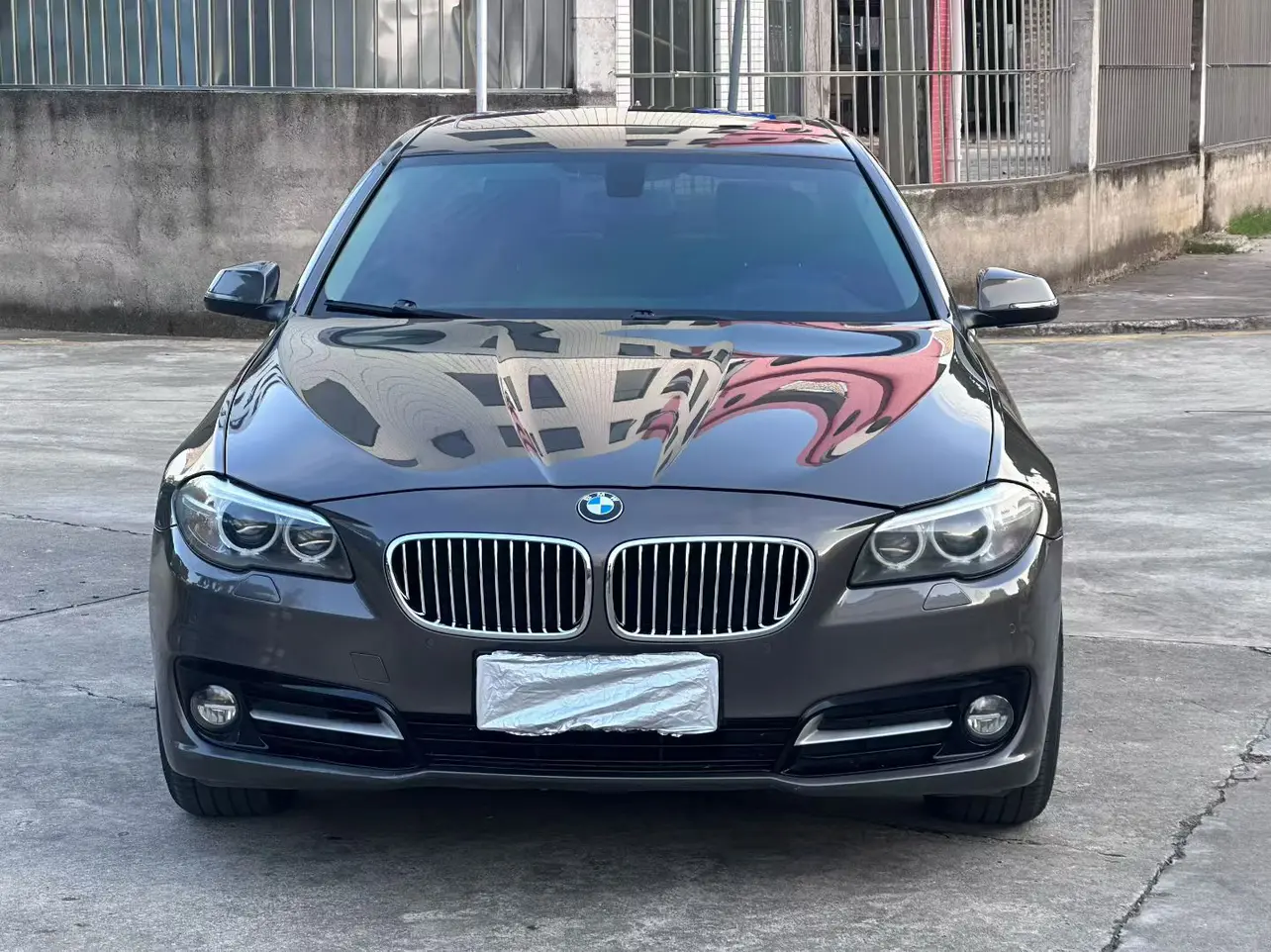 BMW 5 Series  из Китая