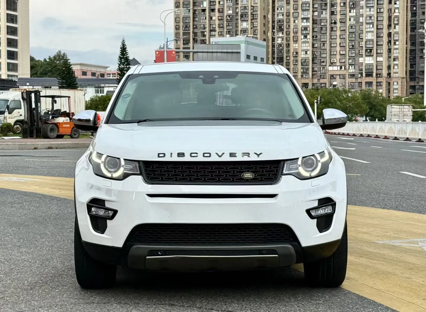 Land Rover Discover the magic  из Китая