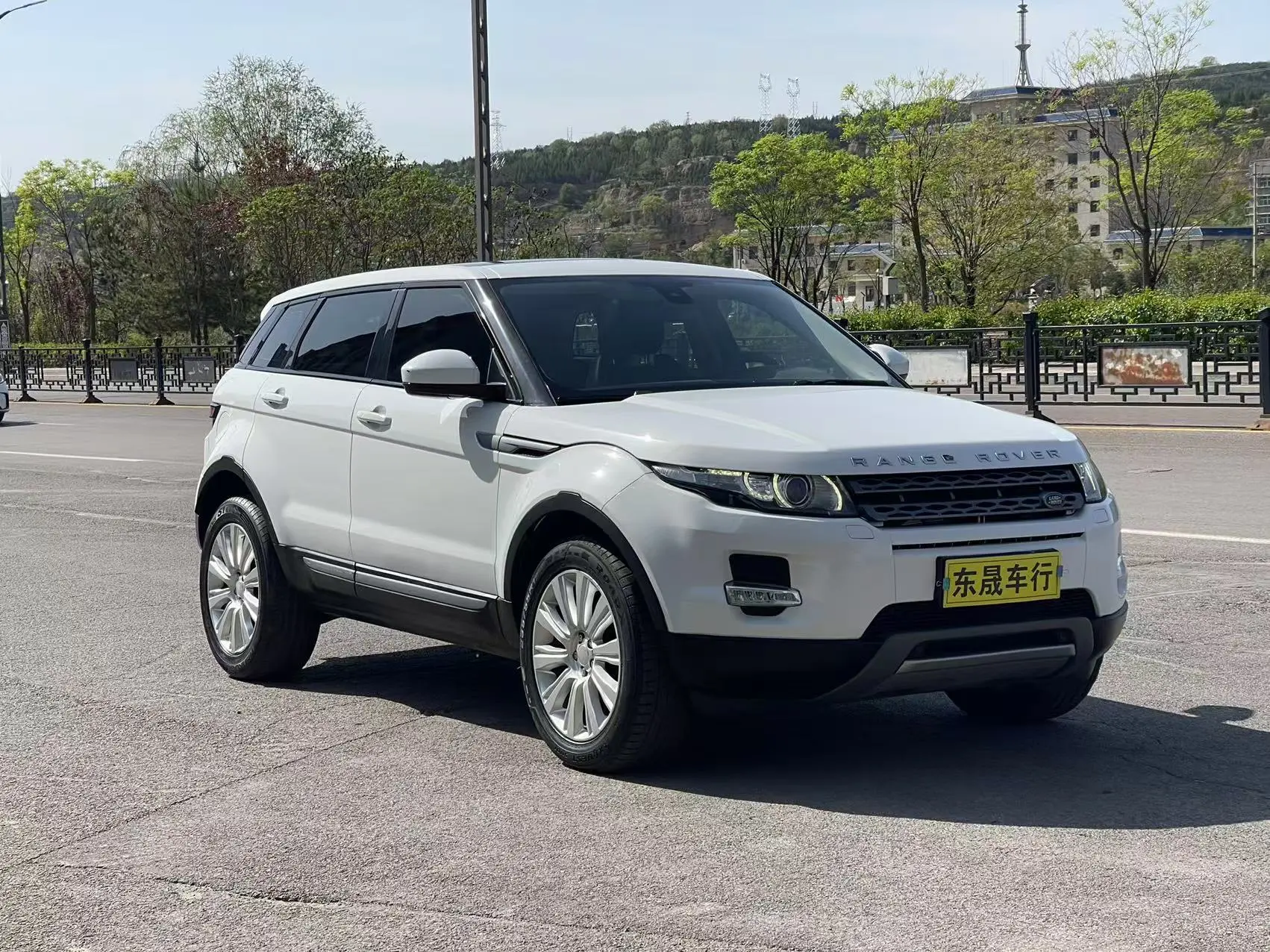Land Rover Range Rover Evoque  из Китая