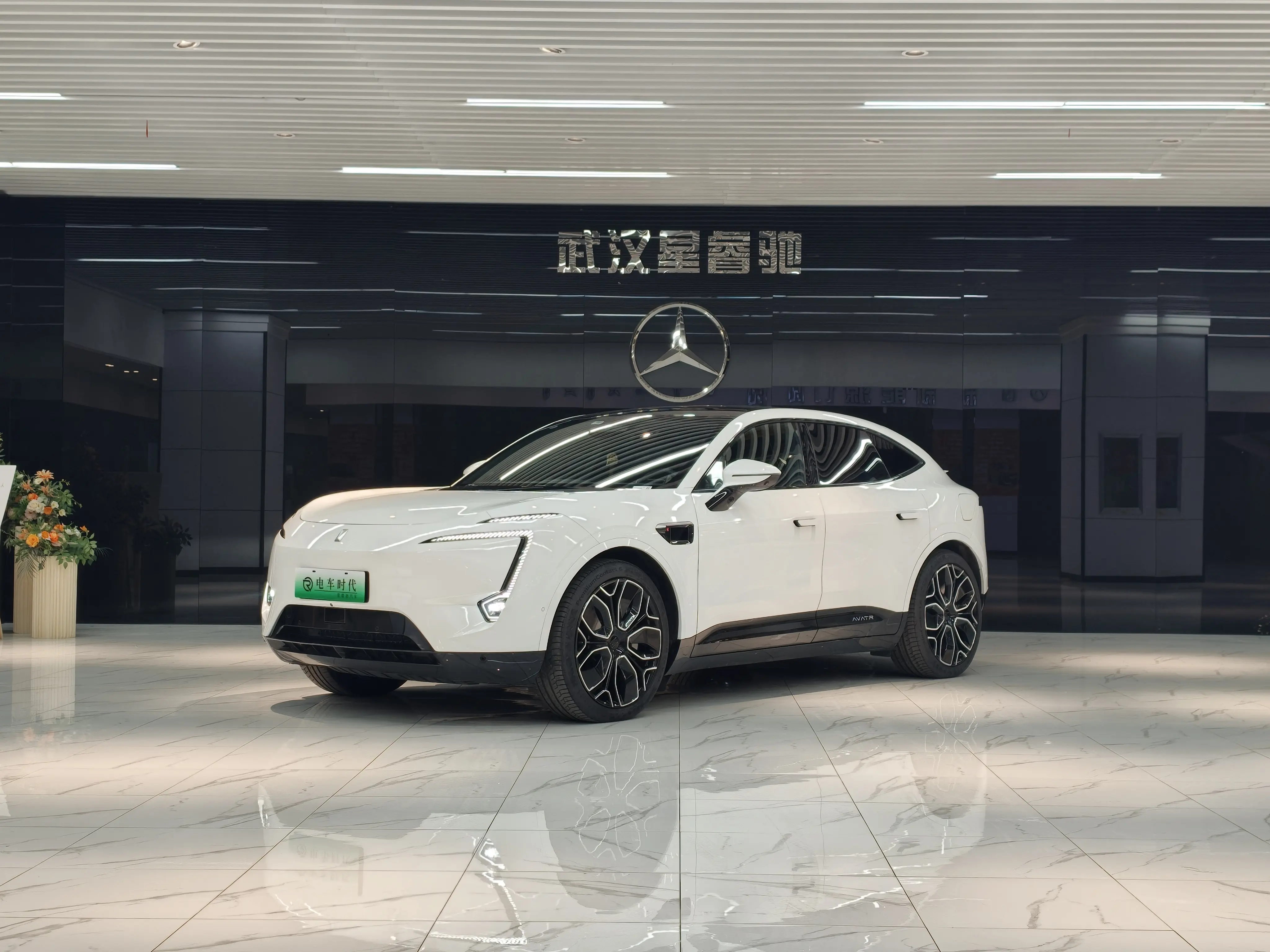 AVATR 11  из Китая