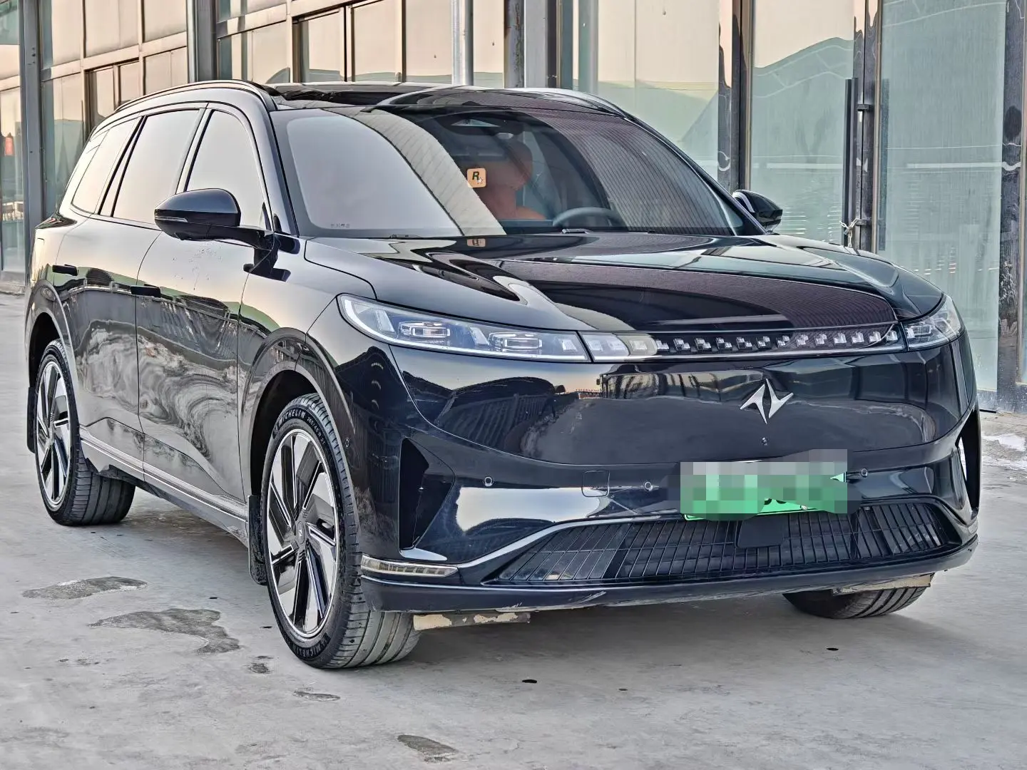 Dongfeng Eπ008  из Китая