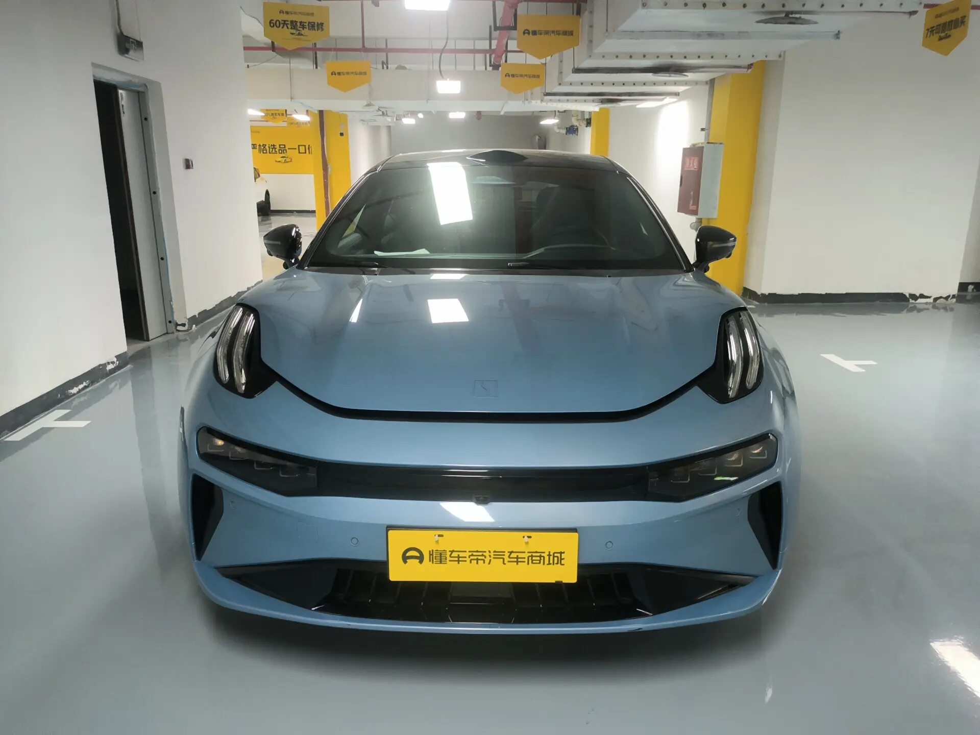 ZEEKR 001  из Китая