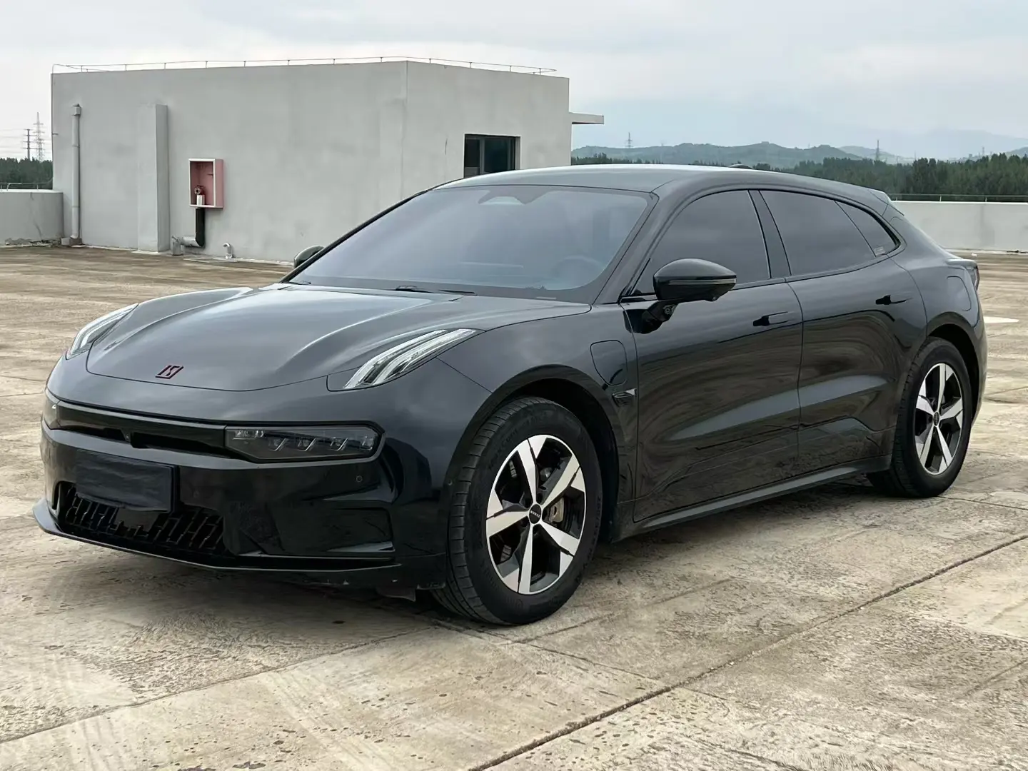 ZEEKR 001  из Китая