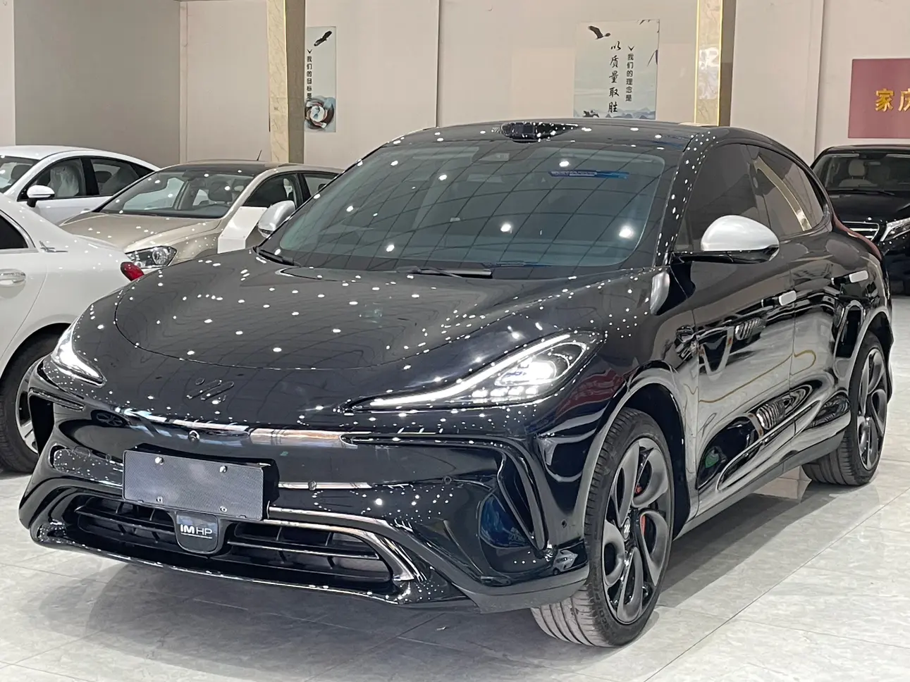 Zhiji LS6  из Китая