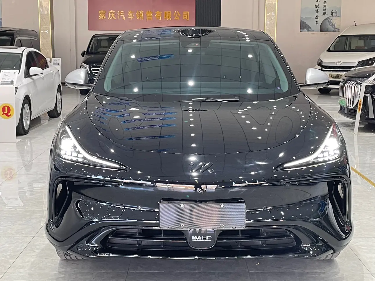 Zhiji LS6  из Китая