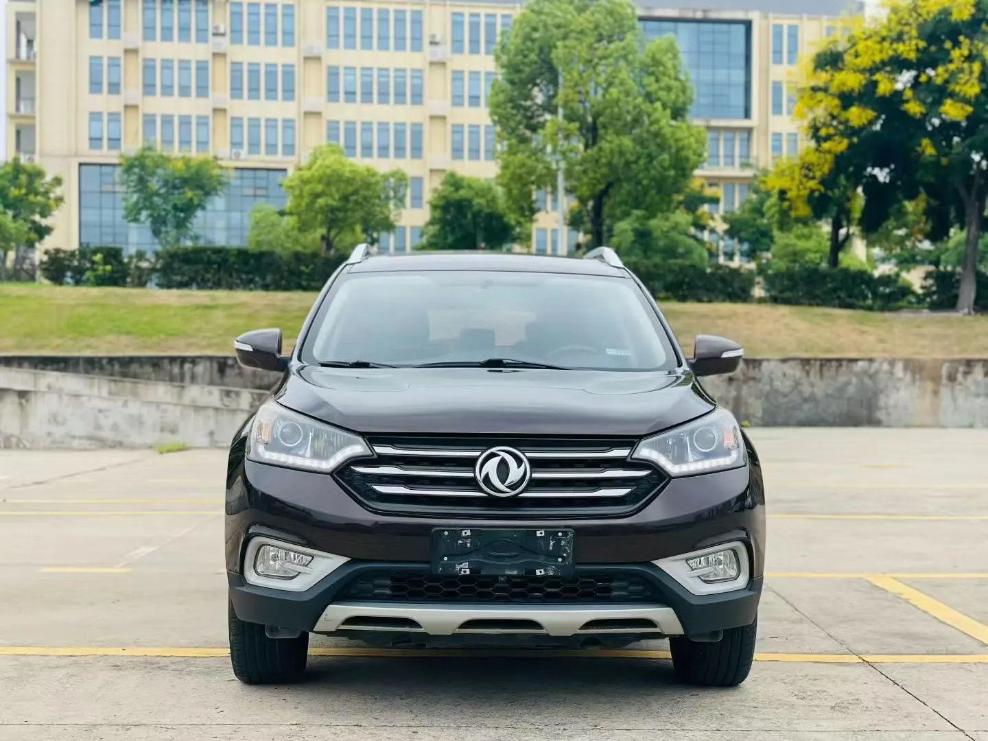 Dongfeng Fengshen AX7  из Китая