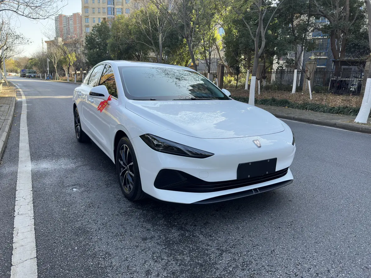 Roewe D7 DMH  из Китая