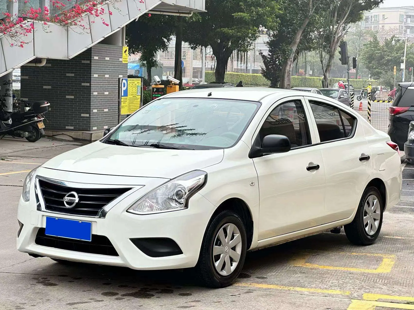 Nissan Sunlight  из Китая