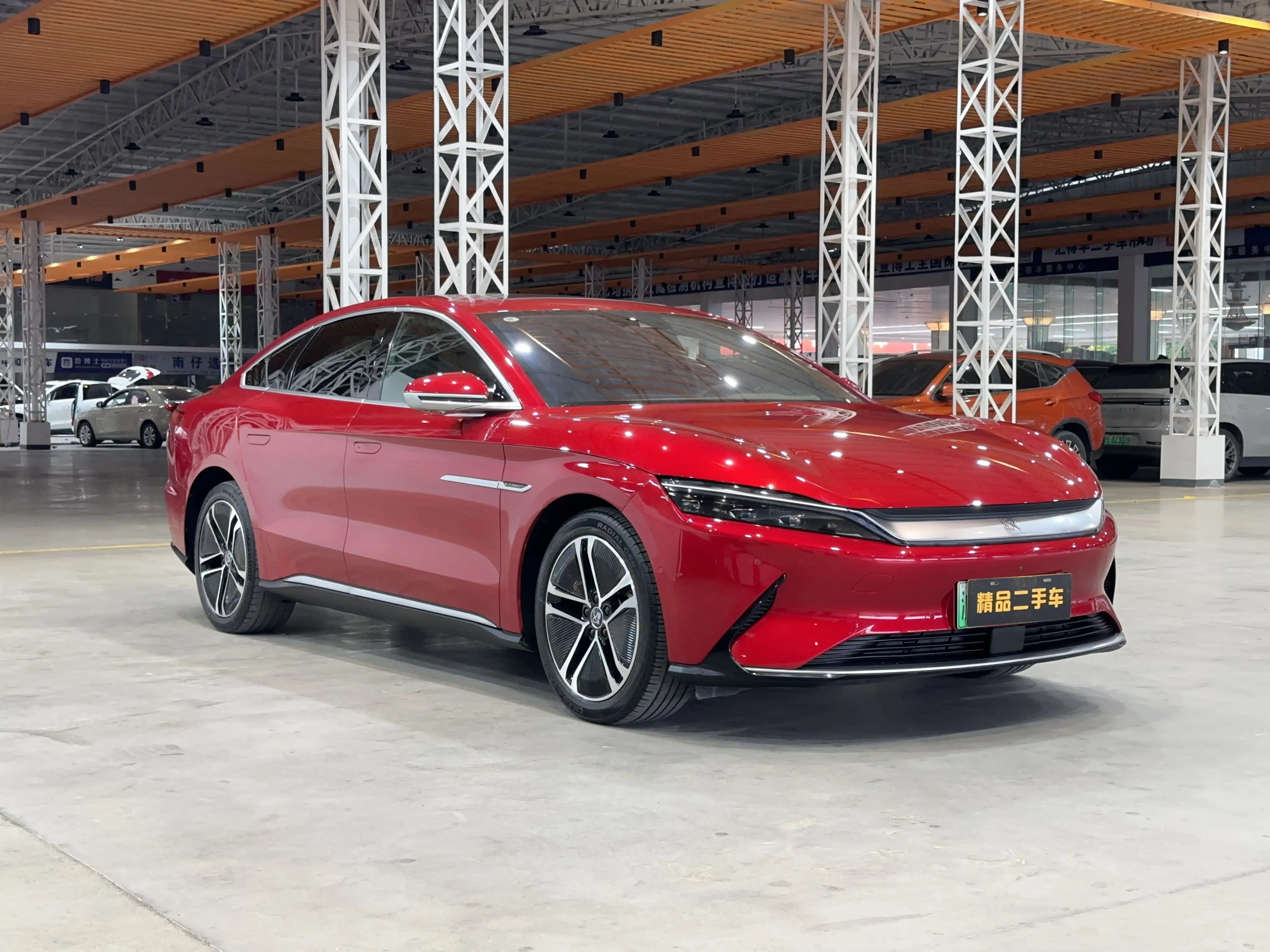 BYD Han EV  из Китая