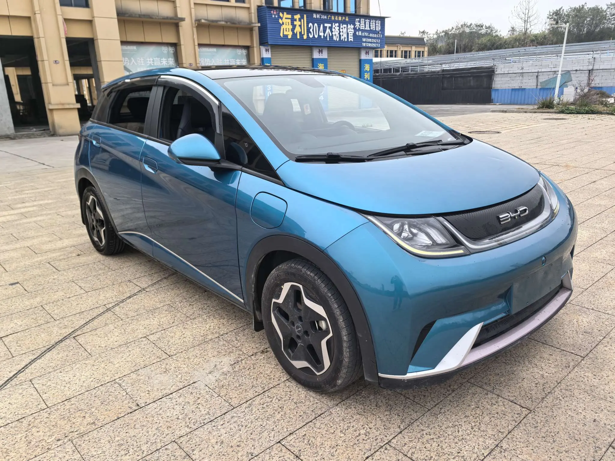 BYD Dolphin  из Китая