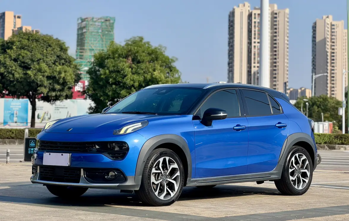 Lynk & Co 02  из Китая