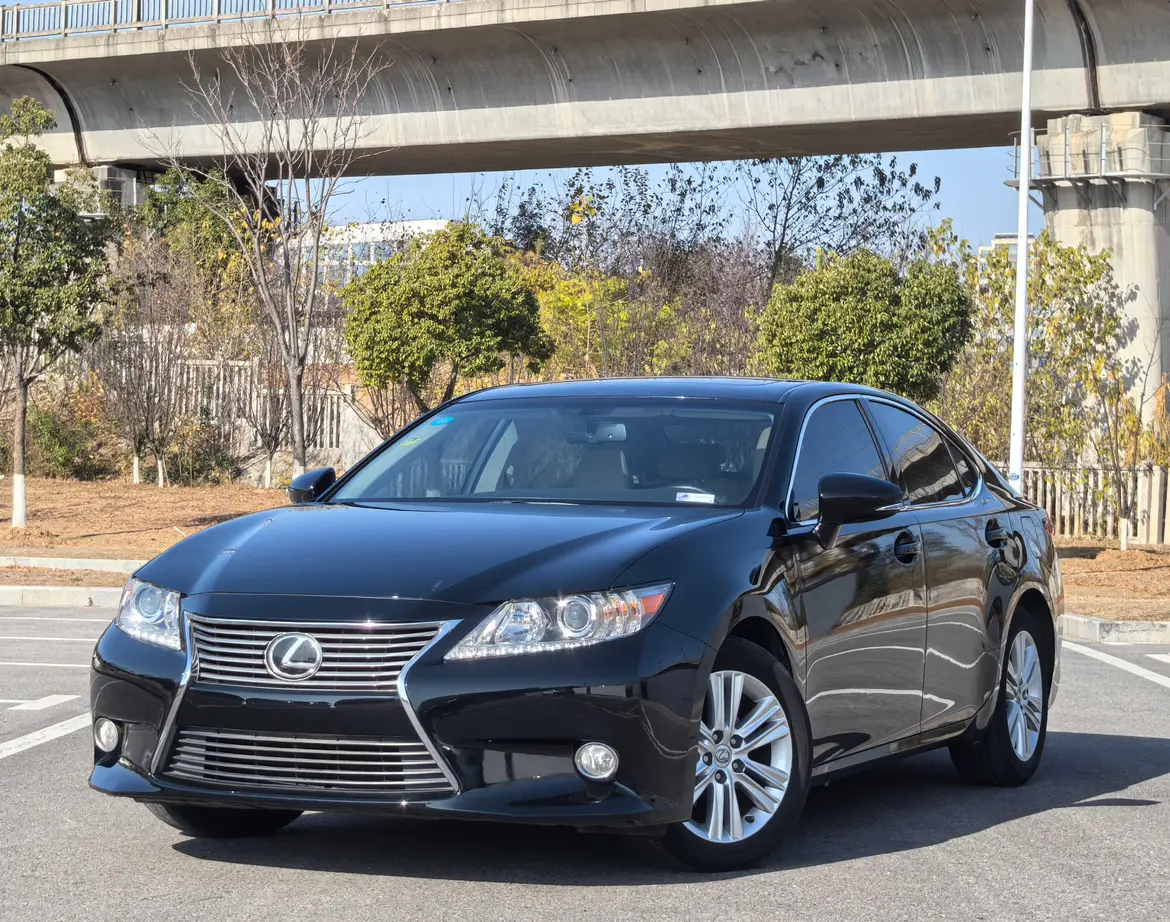 Lexus ES  из Китая