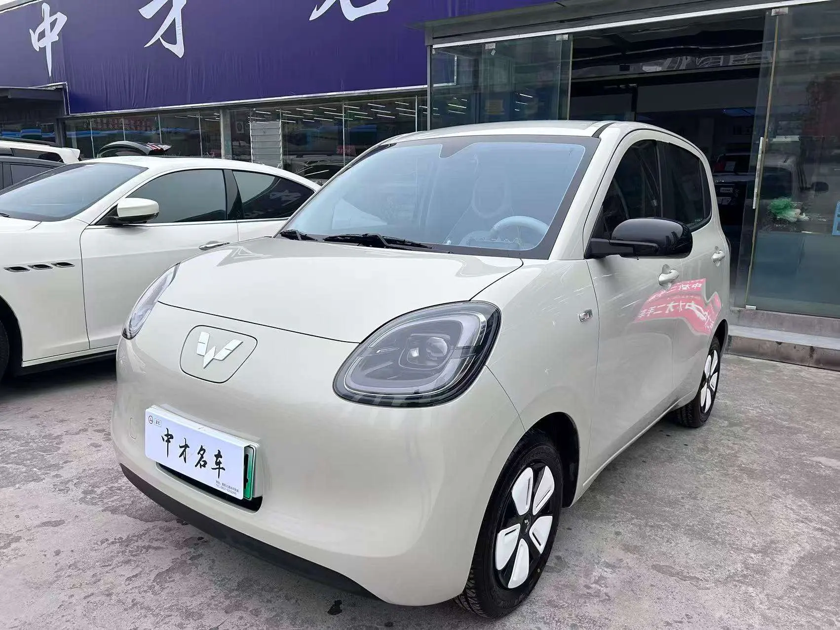 Wuling Hongguang MINIEV  из Китая