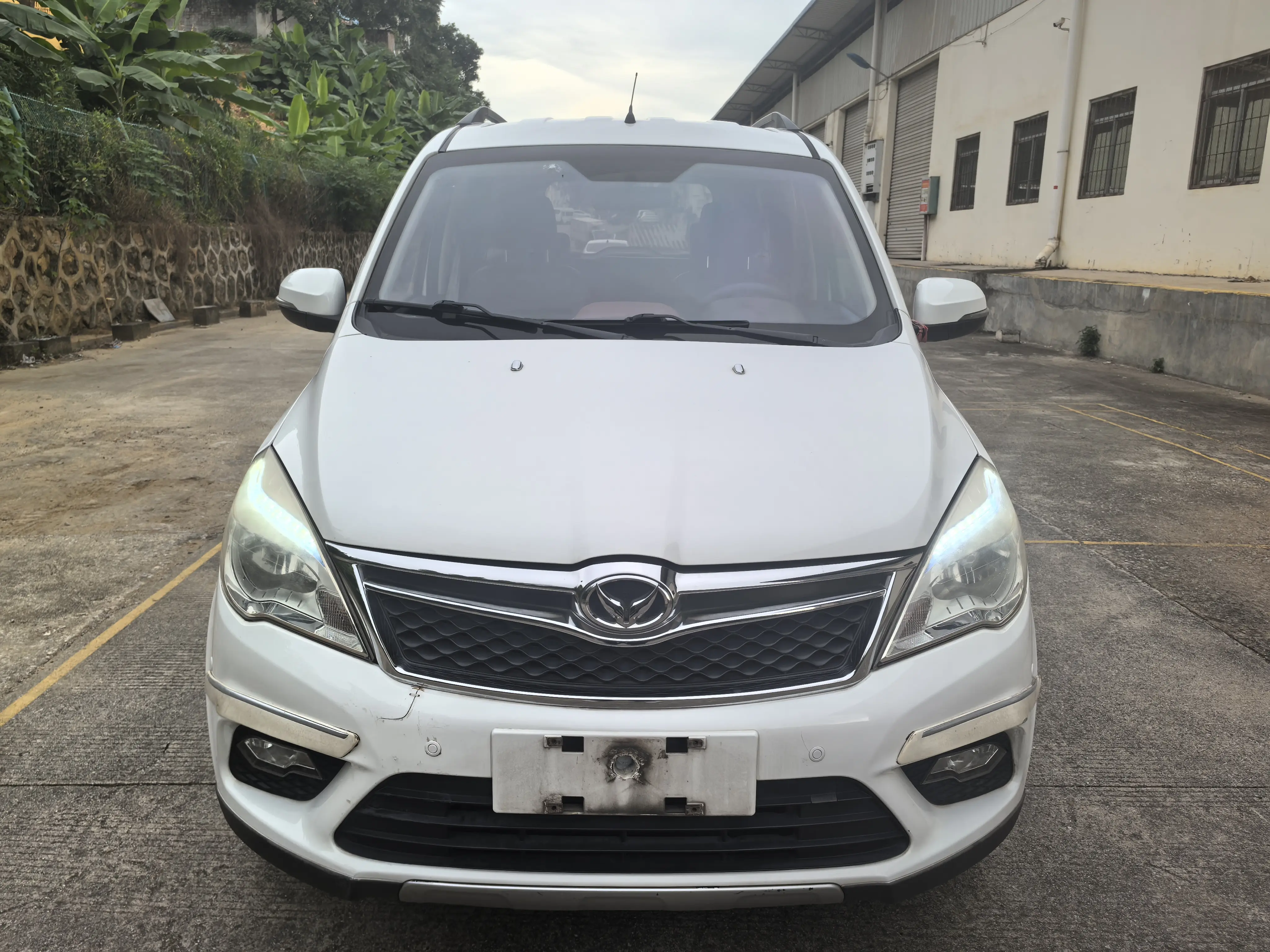 BAIC Huansu H2  из Китая