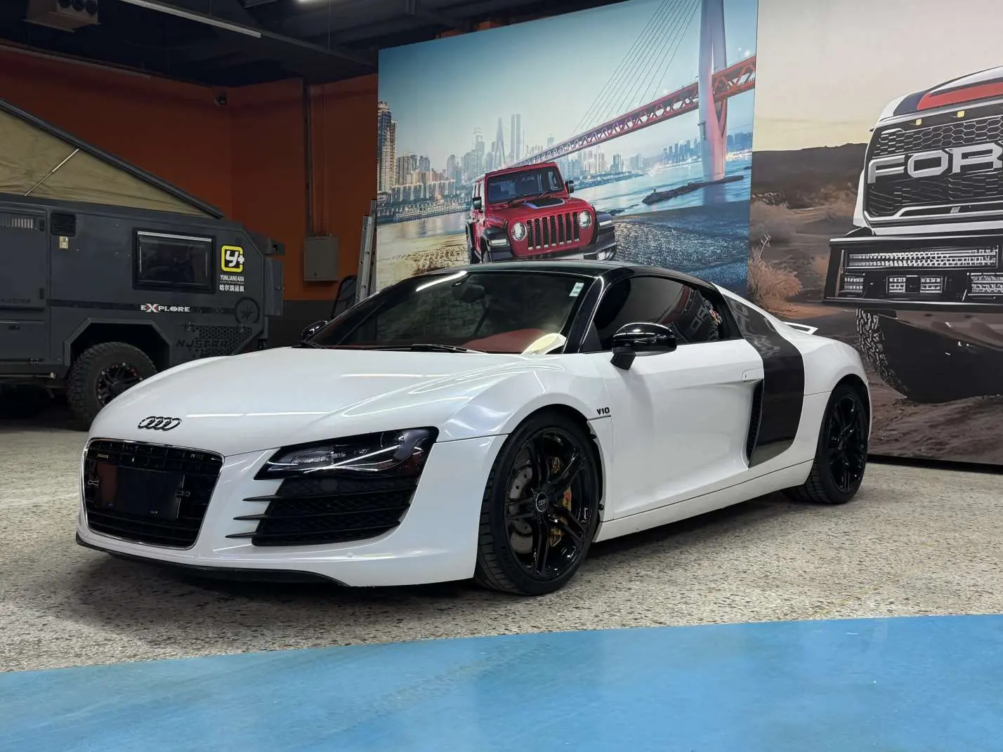 Audi R8  из Китая