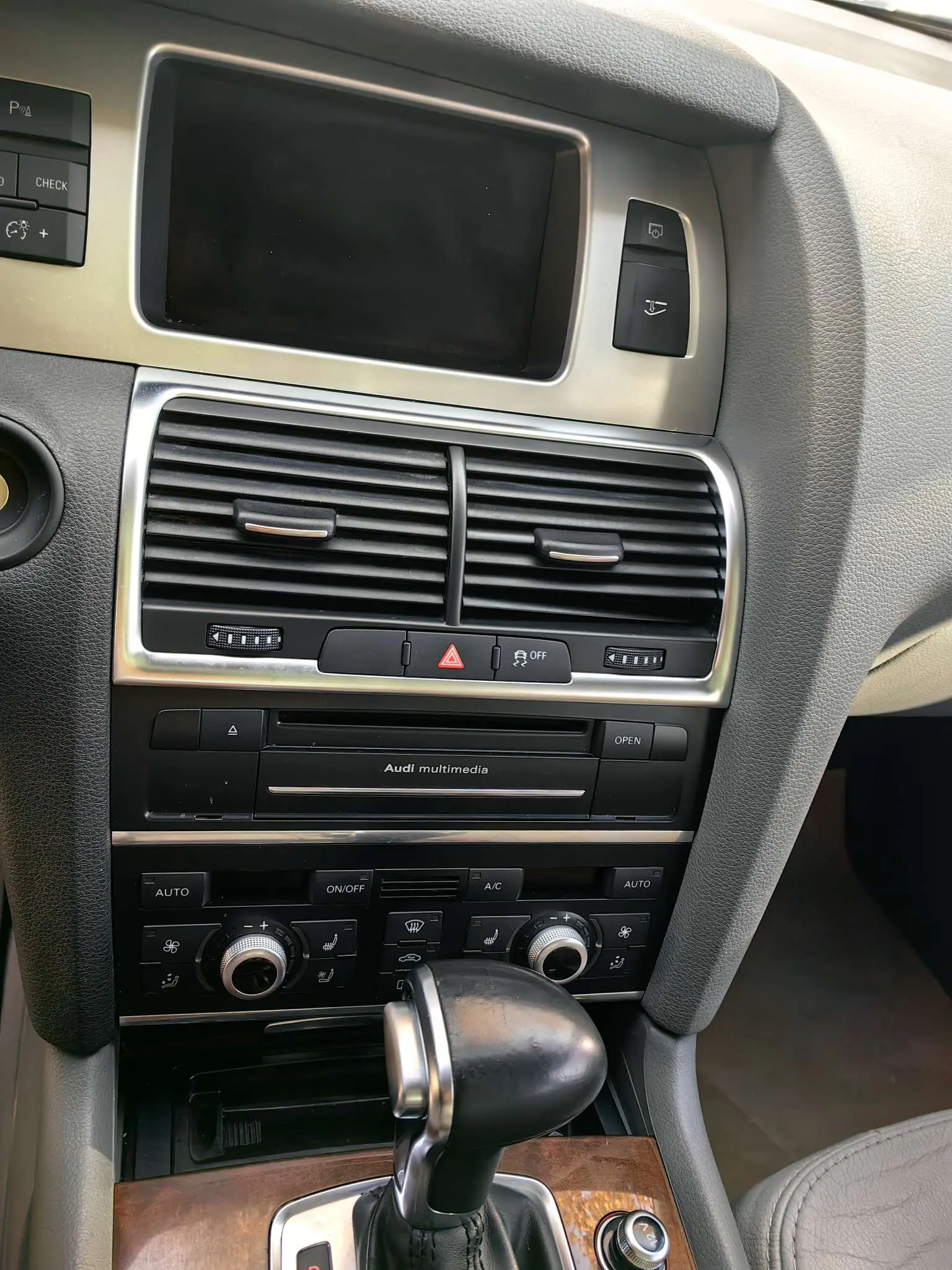 Audi Q7  из Китая