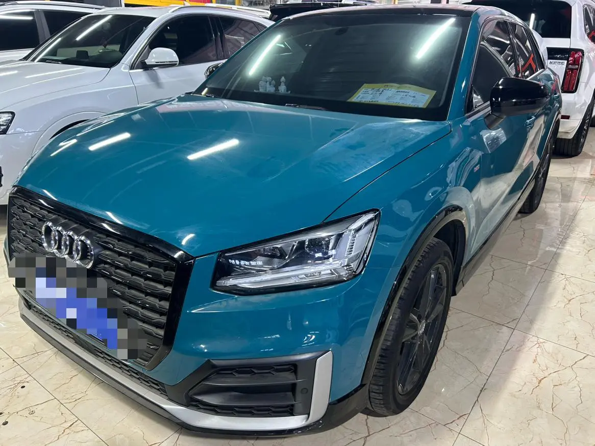 Audi Q2L  из Китая