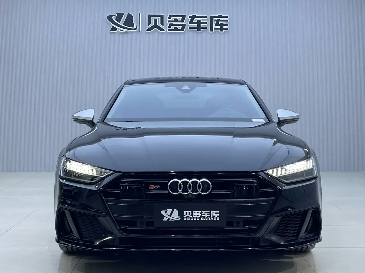 Audi S7  из Китая
