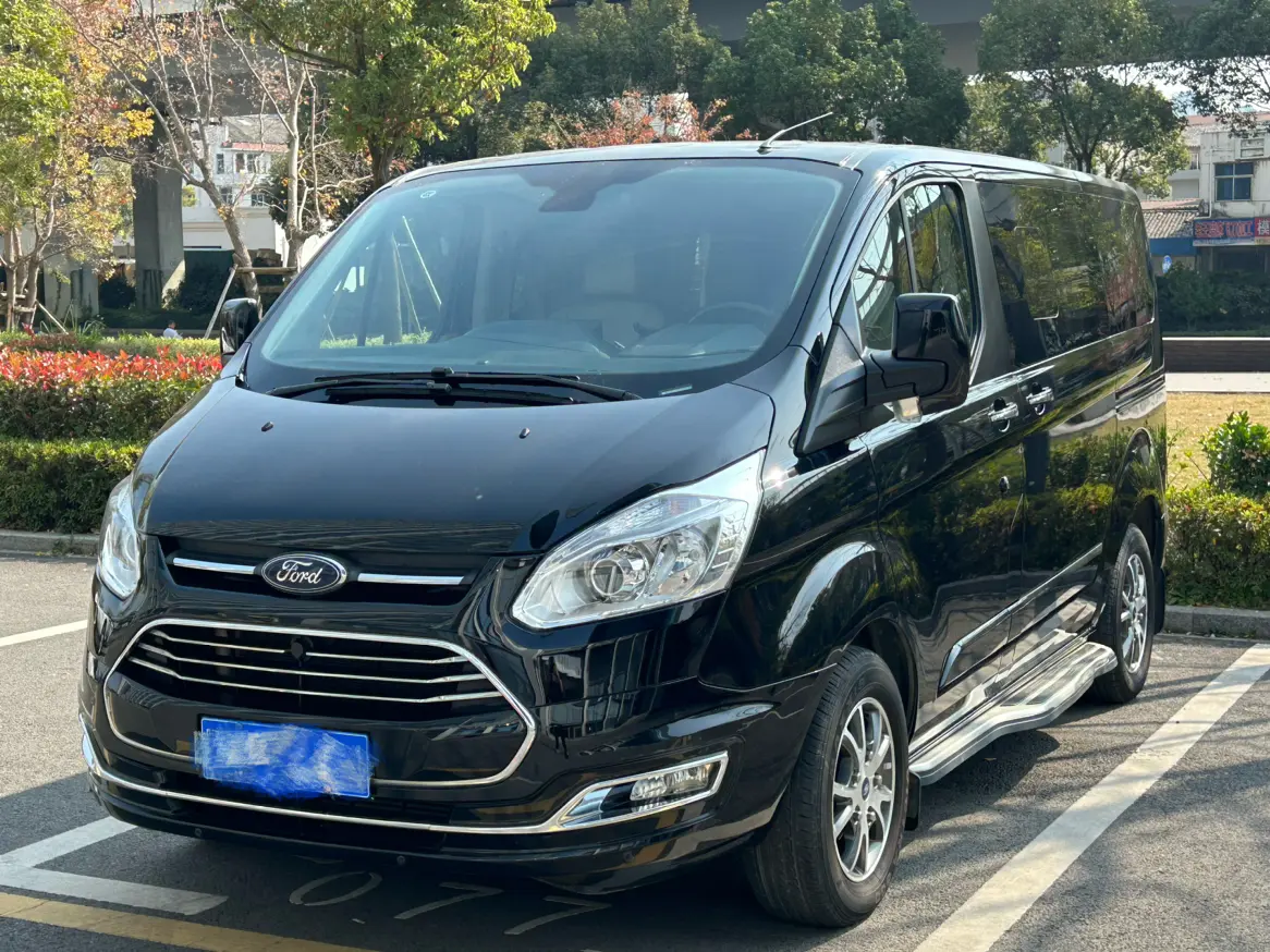 Ford Toureo  из Китая