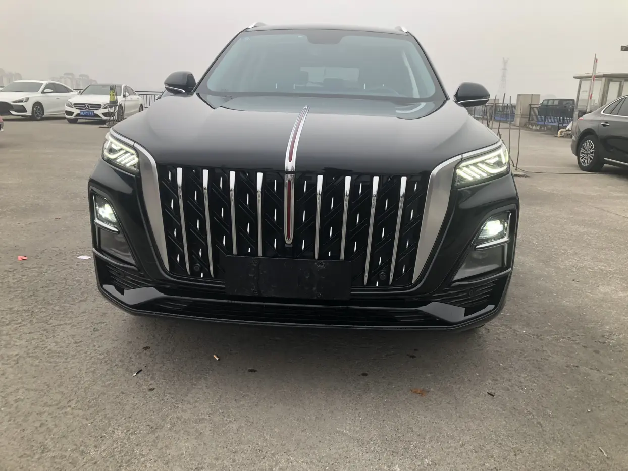 Hongqi HS5  из Китая